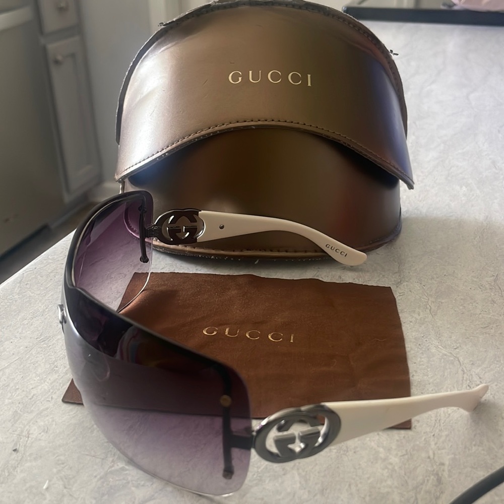 Gucci sunglasses 2797s